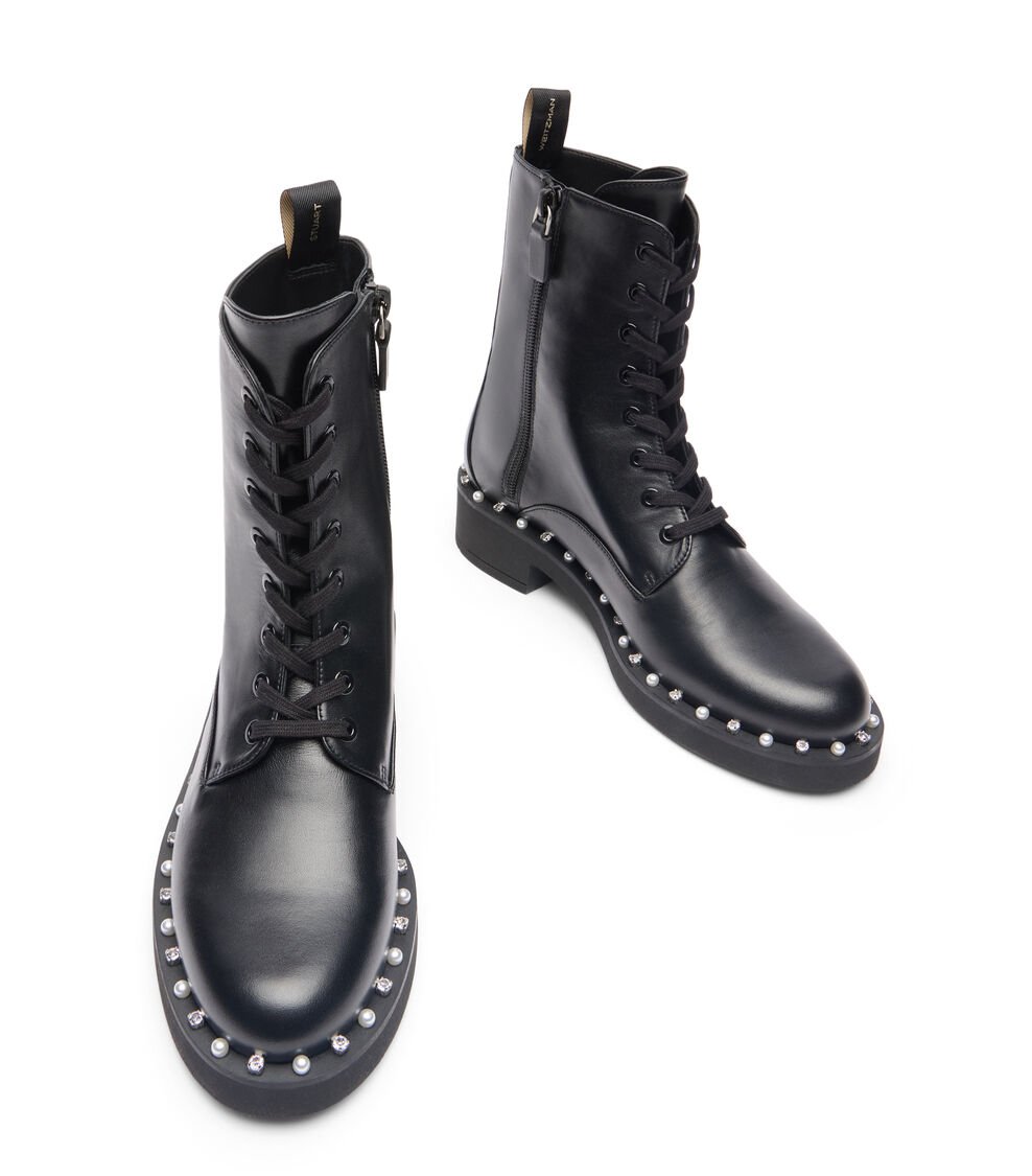 Stuart Weitzman REVERIE LACE-UP BOOTIE en NEGRO de Mujer | Stuart Weitzman® Libre de impuestos