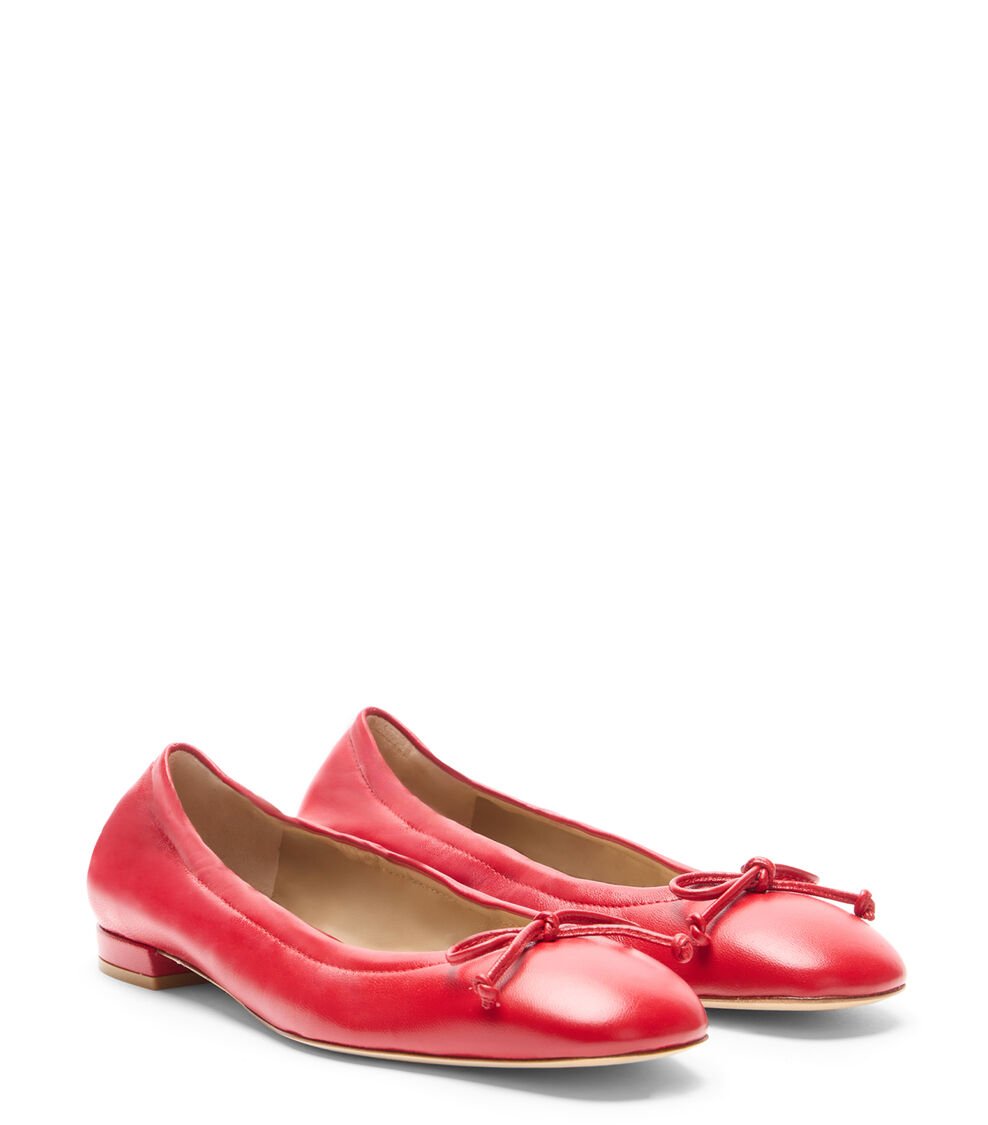 Stuart Weitzman BRIA BALLET FLAT en CEREZA de Mujer | Stuart Weitzman® Última moda