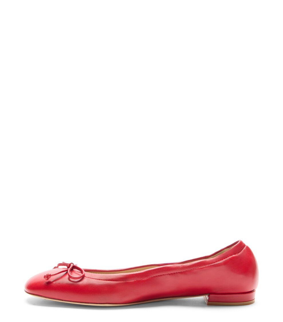 Stuart Weitzman BRIA BALLET FLAT en CEREZA de Mujer | Stuart Weitzman® Última moda