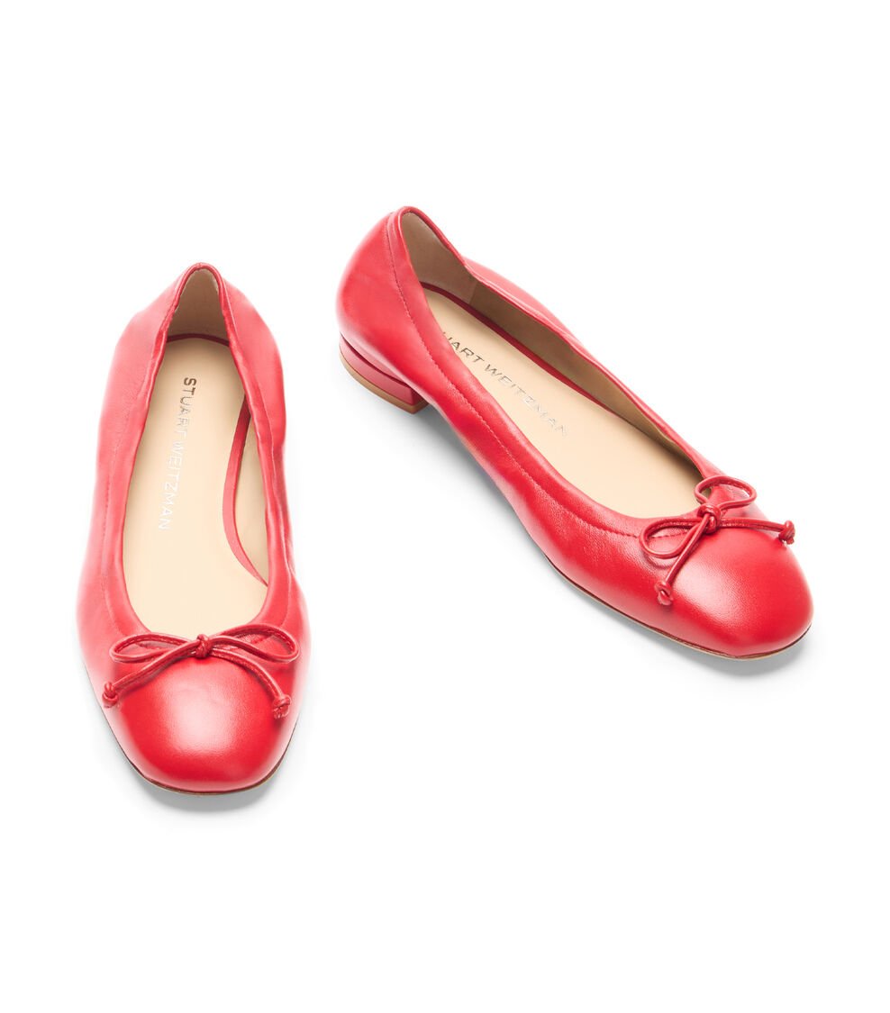 Stuart Weitzman BRIA BALLET FLAT en CEREZA de Mujer | Stuart Weitzman® Última moda