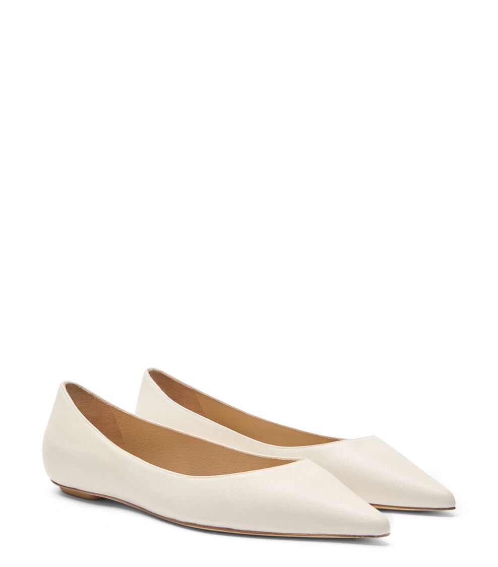 Stuart Weitzman EMILIA FLAT en CREMA de Mujer | Stuart Weitzman® Grandes ahorros