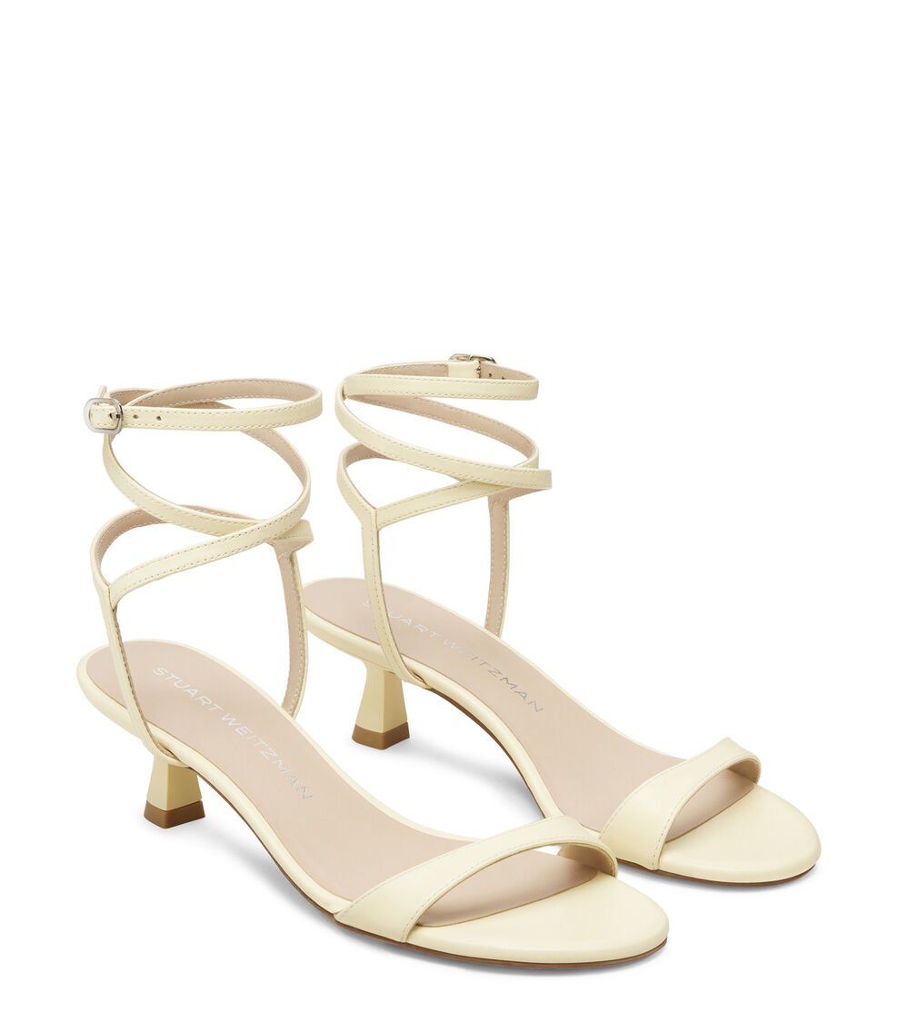 Stuart Weitzman NUDIST WRAP 50 en LEMON CHIFFON de Mujer | Stuart Weitzman® Últimos 3 días