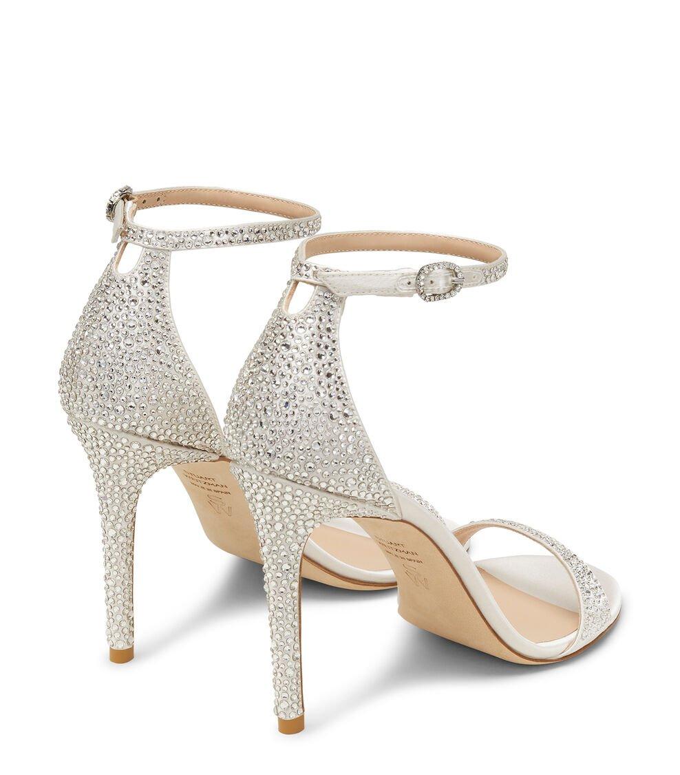 Stuart Weitzman NUDIST SHINE 100 SANDAL en CLARO/CREMA de Mujer | Stuart Weitzman® Precio de fábrica