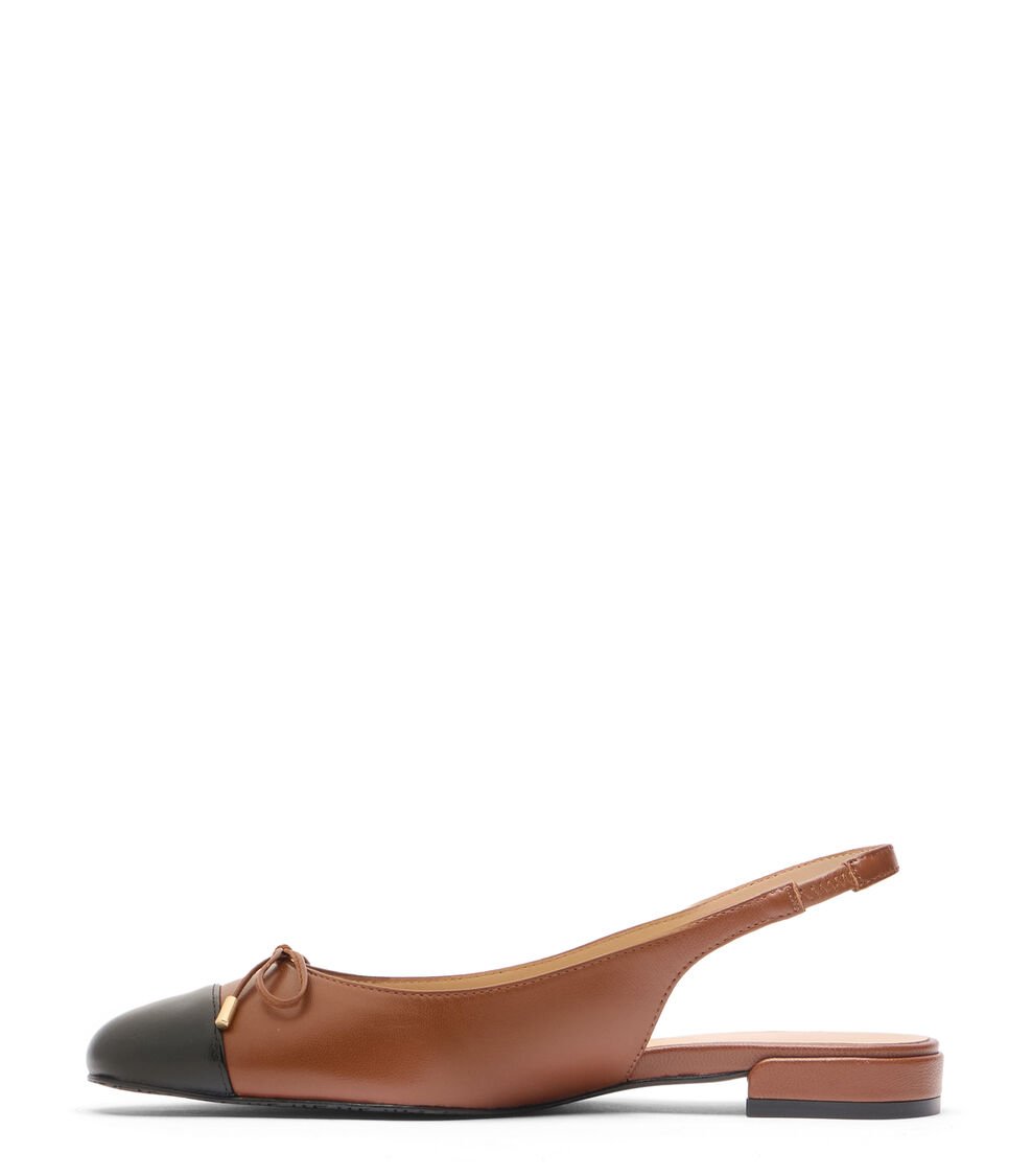 Stuart Weitzman SLEEK BOW SLINGBACK FLAT en BRIDA MARRÓN/NEGRO de Mujer | Stuart Weitzman® Rebajas baratas