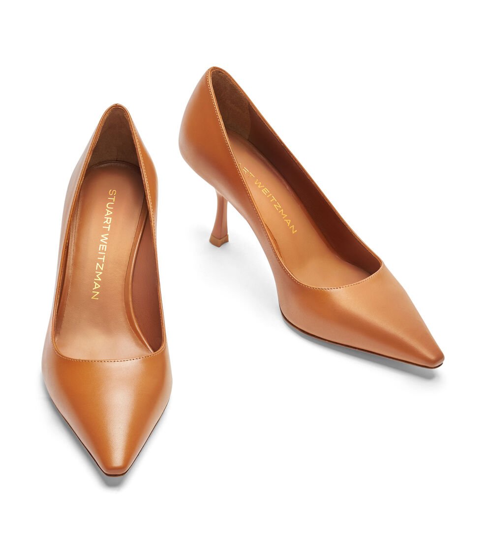 Stuart Weitzman NAOMI 75 PUMP en AVELLANA de Mujer | Stuart Weitzman® Rebajas de fábrica
