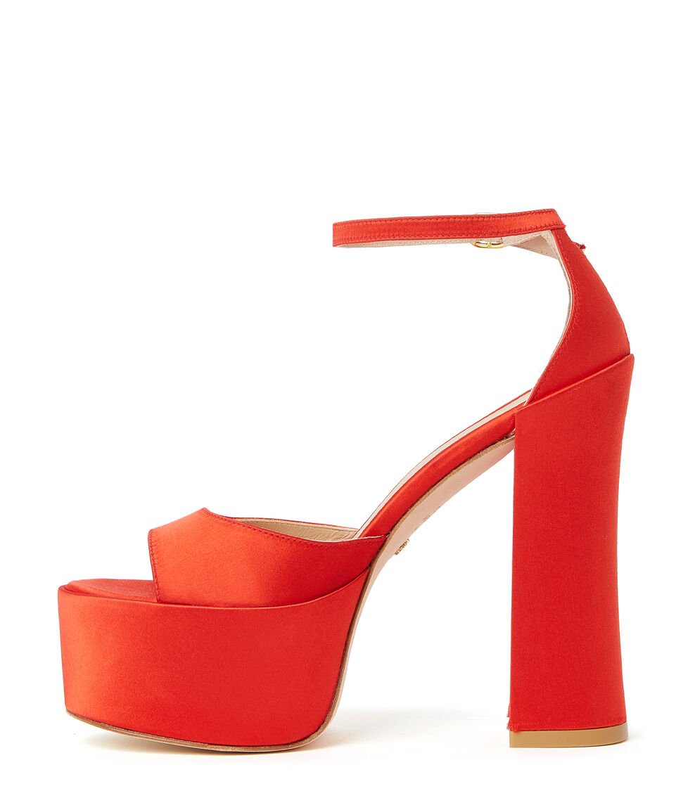 Stuart Weitzman SKYHIGH 145 PLATFORM SANDAL en ROJO CARMÍN de Mujer | Stuart Weitzman® Último día