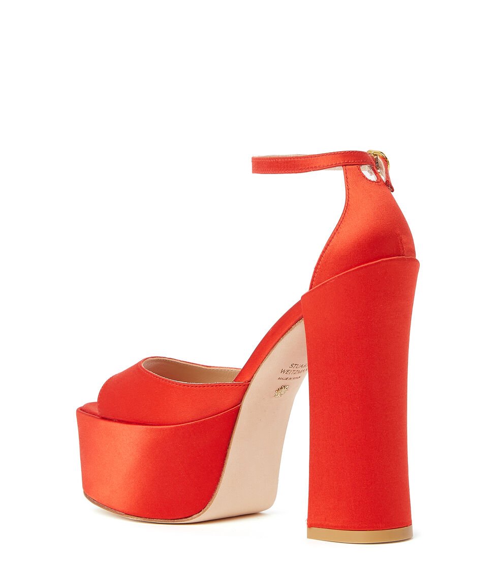 Stuart Weitzman SKYHIGH 145 PLATFORM SANDAL en ROJO CARMÍN de Mujer | Stuart Weitzman® Último día