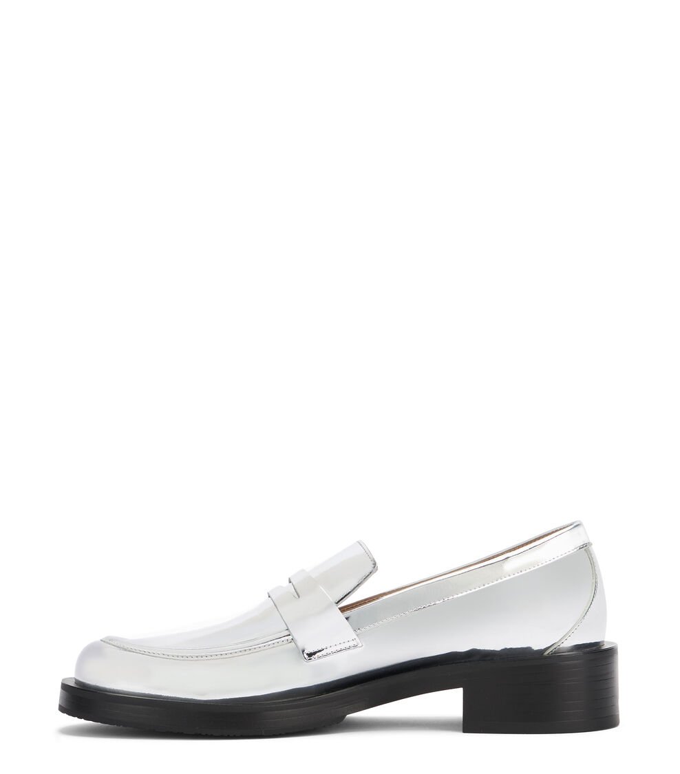 Stuart Weitzman PALMER BOLD LOAFER en PLATA de Mujer | Stuart Weitzman® Grandes descuentos