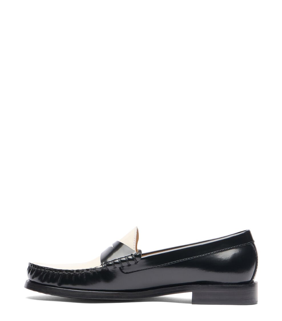 Stuart Weitzman LOTTIE LOAFER en NEGRO/CREMA de Mujer | Stuart Weitzman® Tienda de fábrica