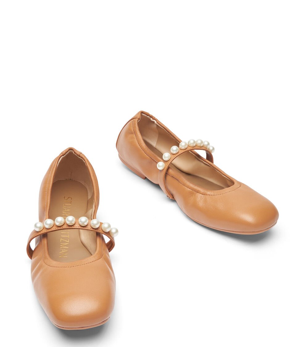 Stuart Weitzman GOLDIE BALLET FLAT en MARRÓN CLARO de Mujer | Stuart Weitzman® Ahorra y exporta