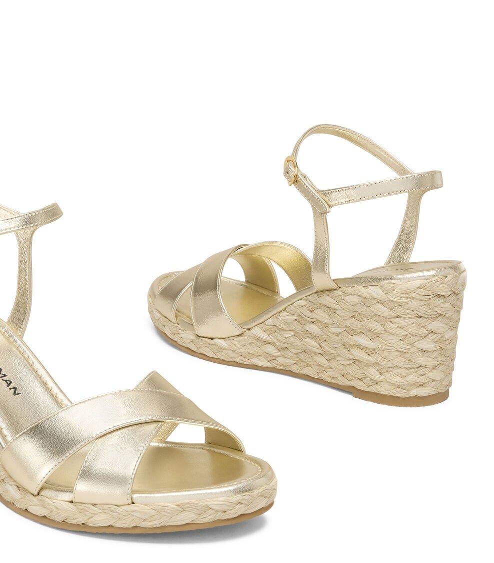 Stuart Weitzman DAYNA ESPADRILLE WEDGE en LIGHT GOLD/NATURAL de Mujer | Stuart Weitzman® Ofertas