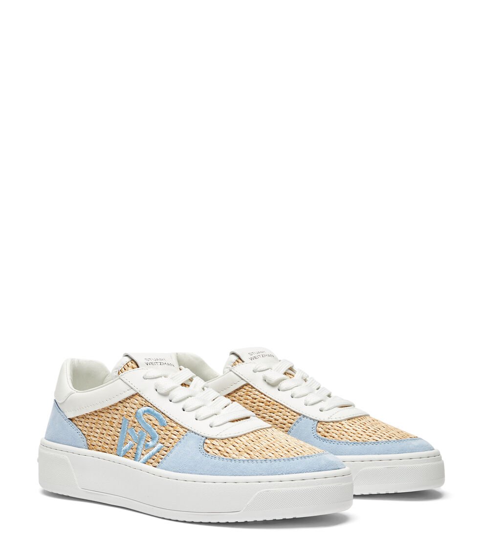 Stuart Weitzman SW COURTSIDE LOGO SNEAKER en AZULCIELO de Mujer | Stuart Weitzman® Últimos 2 días