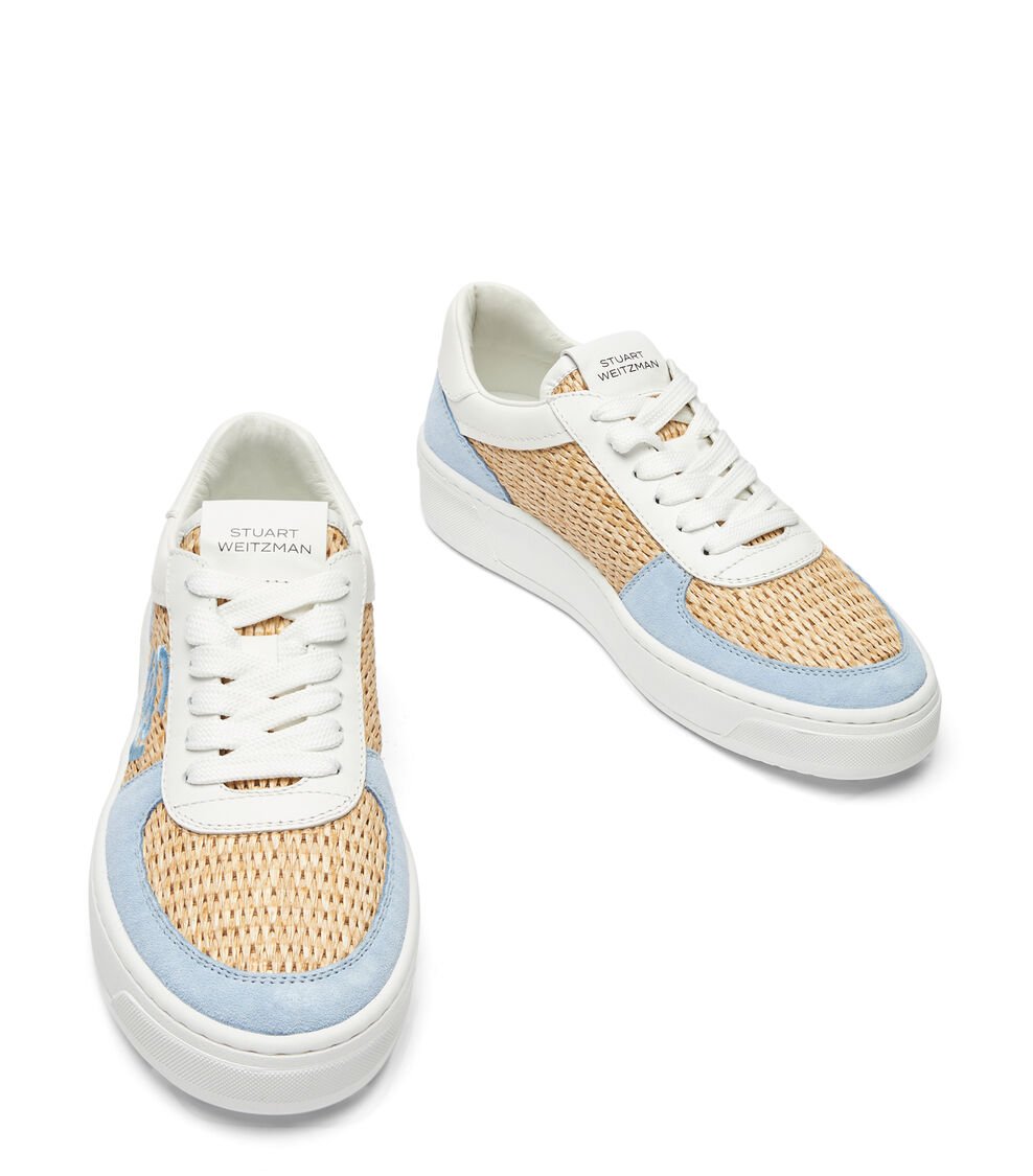 Stuart Weitzman SW COURTSIDE LOGO SNEAKER en AZULCIELO de Mujer | Stuart Weitzman® Últimos 2 días
