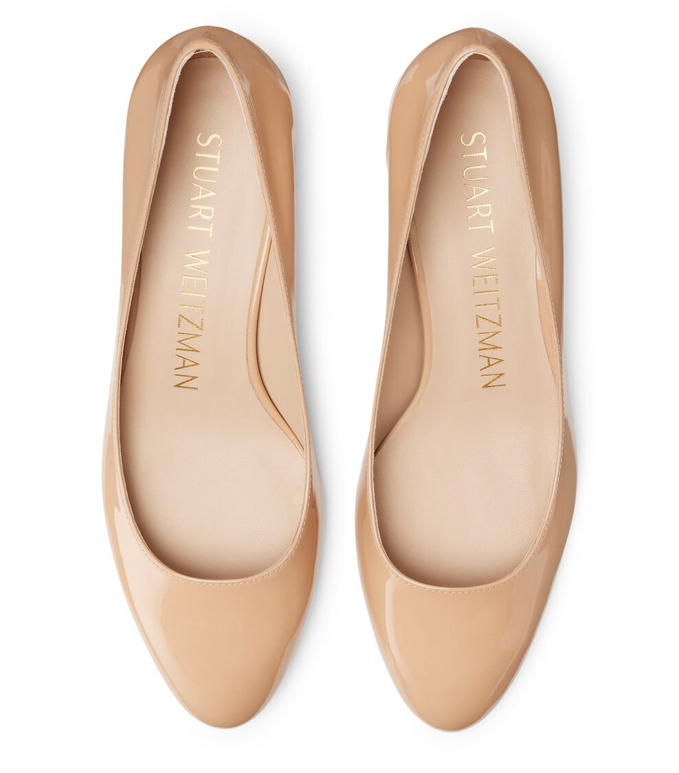 Stuart Weitzman VIVIENNE 35 PUMP en ADOBE de Mujer | Stuart Weitzman® Grandes descuentos