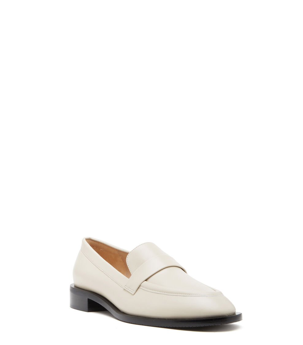 Stuart Weitzman PALMER SLEEK LOAFER en AVENA de Mujer | Stuart Weitzman® Outlet online