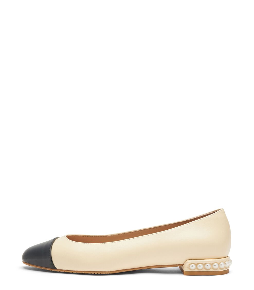 Stuart Weitzman PEARL FLAT en VAINILLA de Mujer | Stuart Weitzman® Oferta especial de fábrica