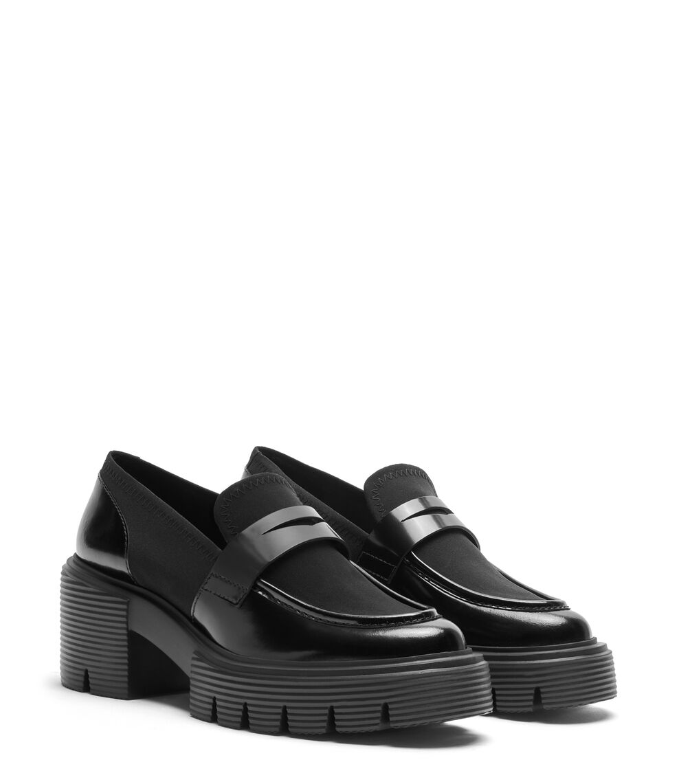 Stuart Weitzman 5050 SOHO LOAFER en NEGRO de Mujer | Stuart Weitzman® Promoción trimestral