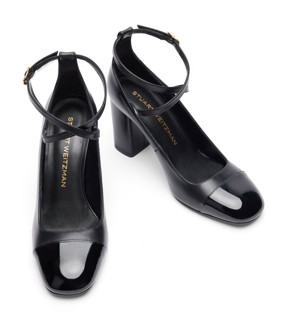 Stuart Weitzman EDEN 85 STRAP PUMP en NEGRO de Mujer | Stuart Weitzman® Envío internacional gratuito