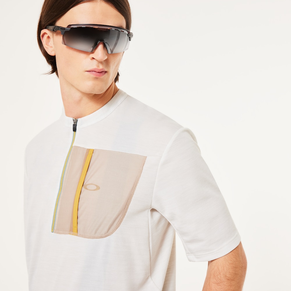 Oakley Oakley Off Grid SS Tech Tee Último día